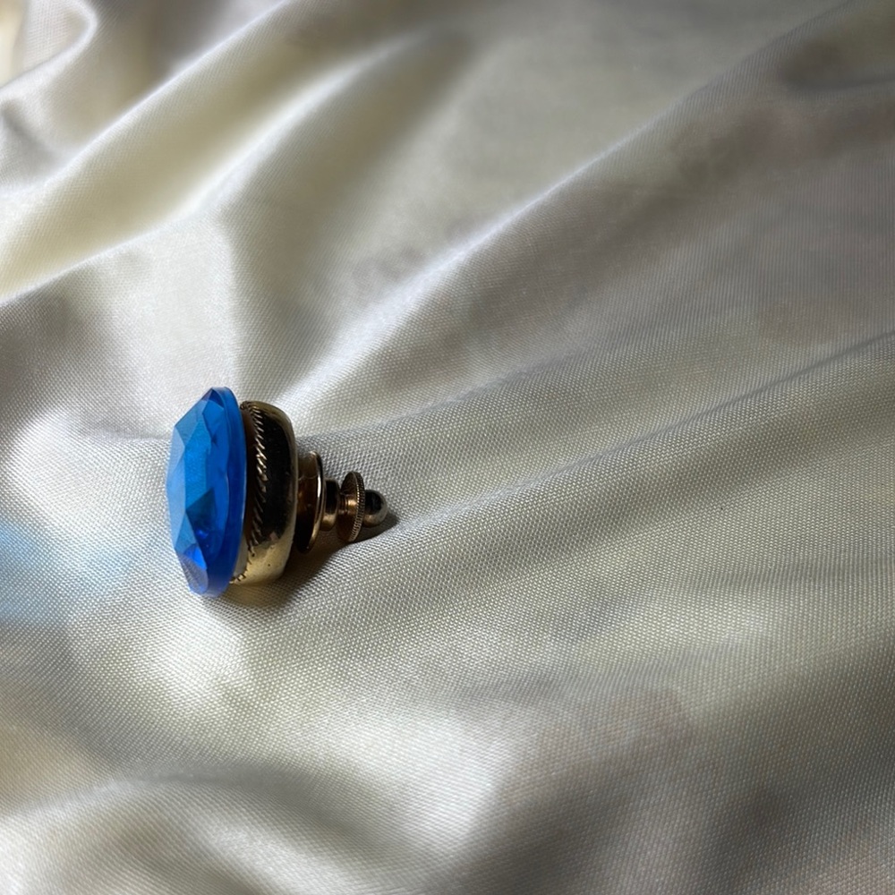 Elegant Blue and Gold Stick pin